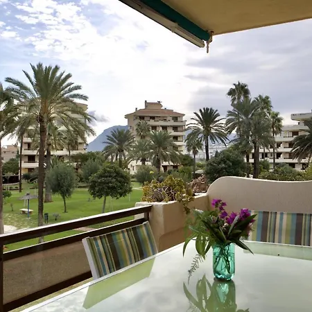 Apartamento Primera Linea Urb Playa Grande Готель *