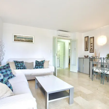 Apartamento Primera Linea Urb Playa Grande Hotel